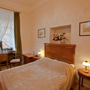 Camera standard con letto queen size